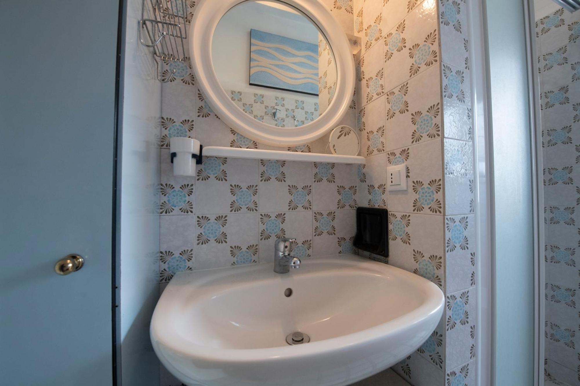 Апартаменты 239 - Casa Del Sole Vista Mare Moneglia - 5Minuti A Piedi Dal Mare - Parcheggio Privato Экстерьер фото